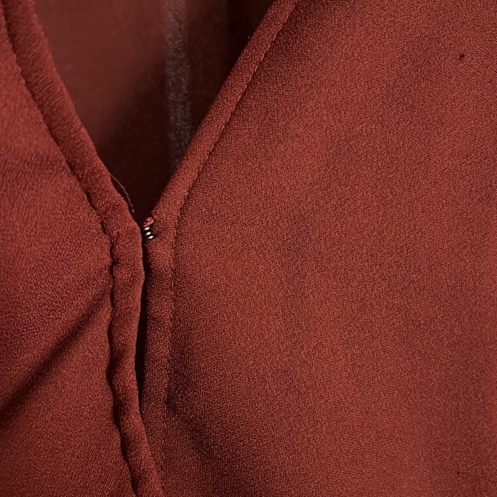 [Express] Shoulder Padded top - Picture 2 of 2